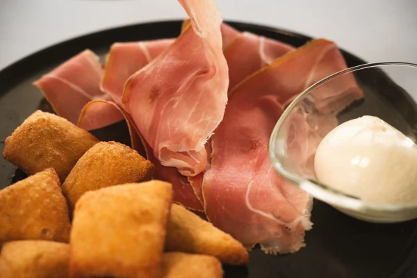 Ristorante-Vecchiano-Pizzeria_112-scaled.webp
